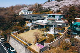 인천도시공사가 진행한 근대건축문화자산 재생사업 1호 – 개항장 이음 1977 전경사진