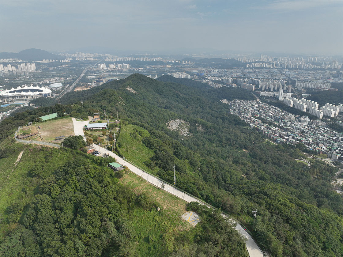 문학산 전경